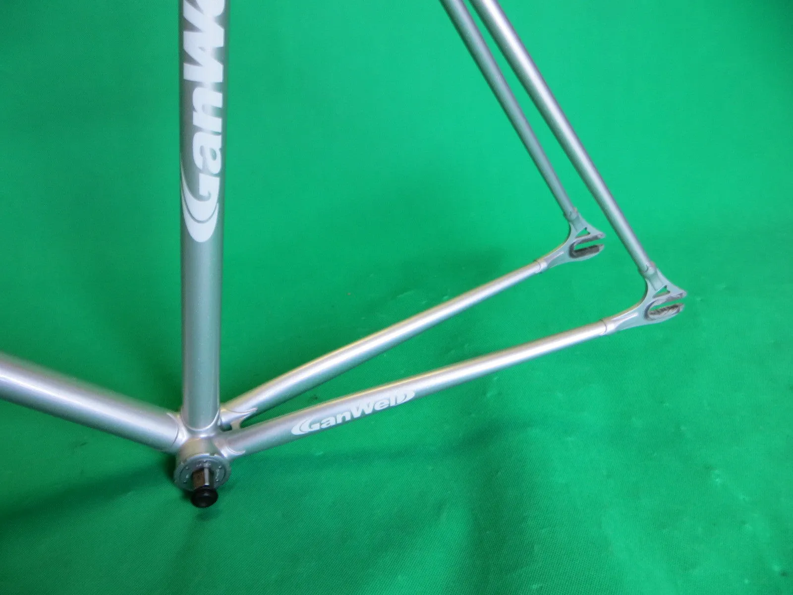 GANWELL PRO // silver light purple fade with rainbow flake // 53.5cm