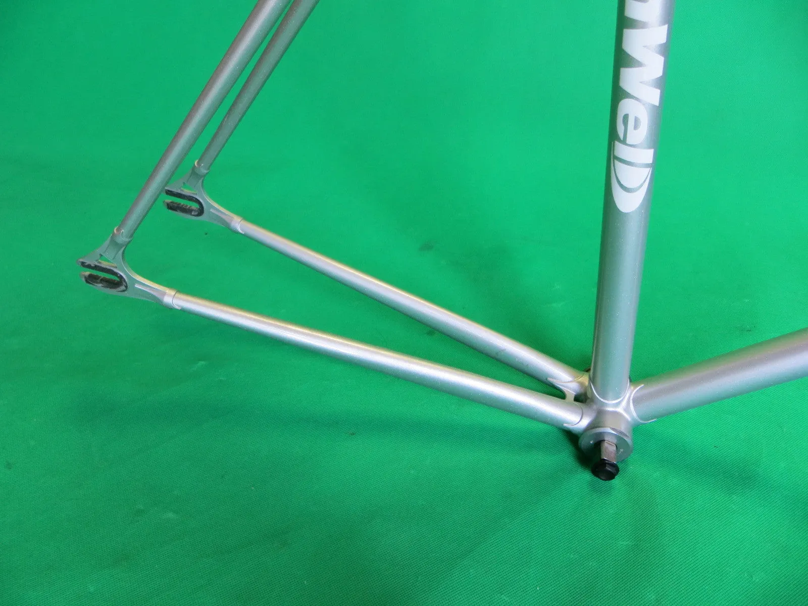 GANWELL PRO // silver light purple fade with rainbow flake // 53.5cm