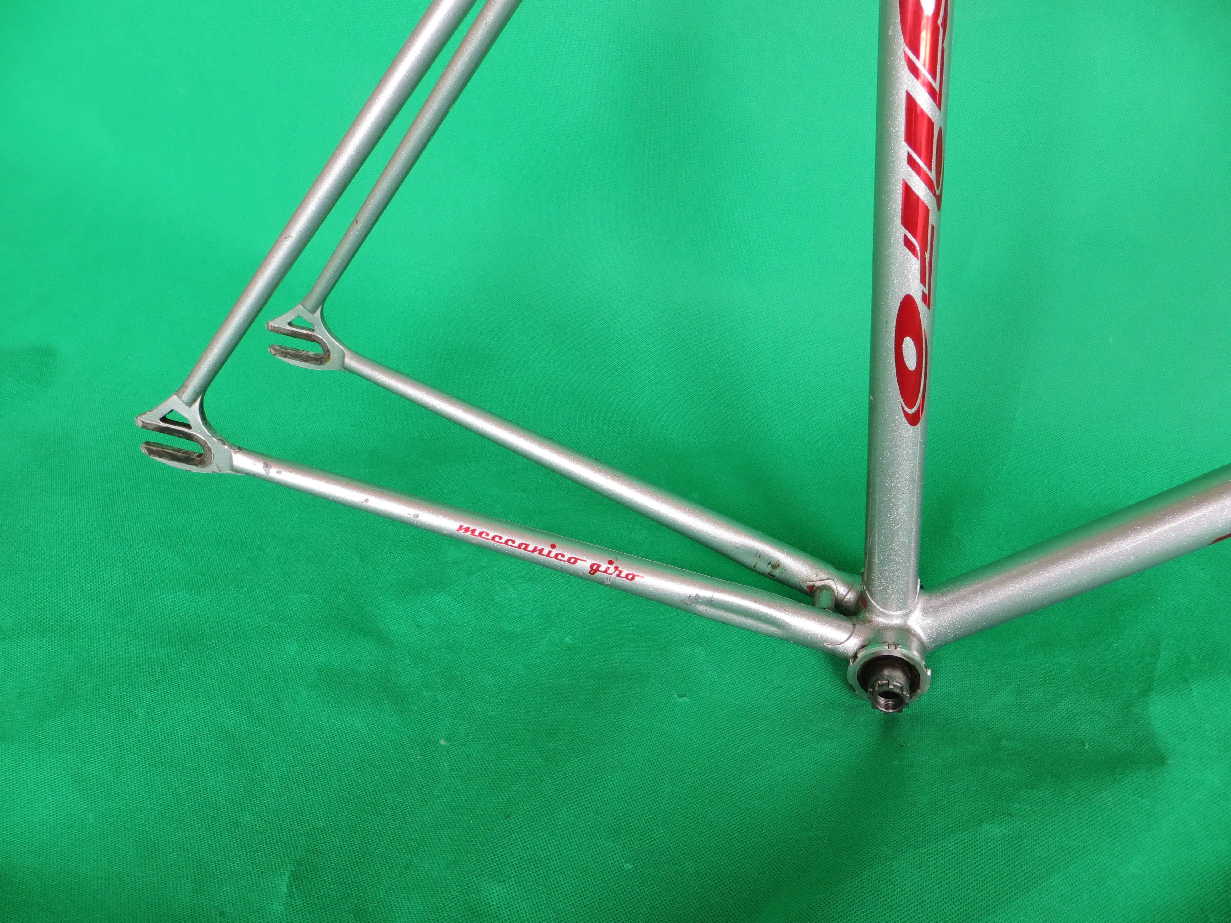 GIRO // Silver Metallic // 53cm