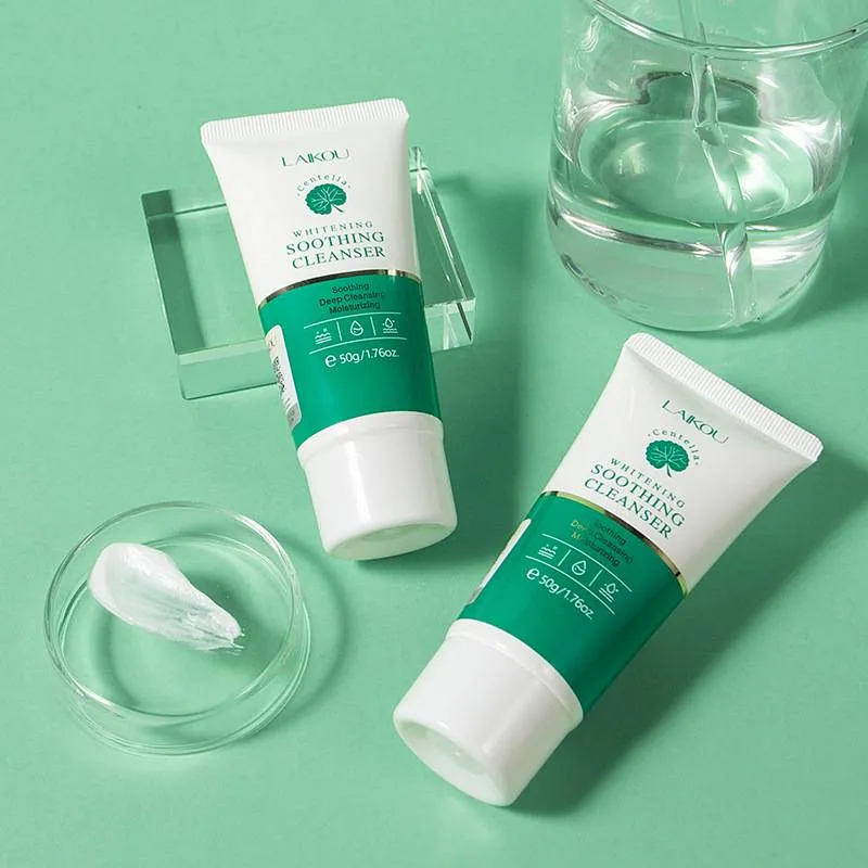 Laikou Whitening Soothing Cleanser (50gm)